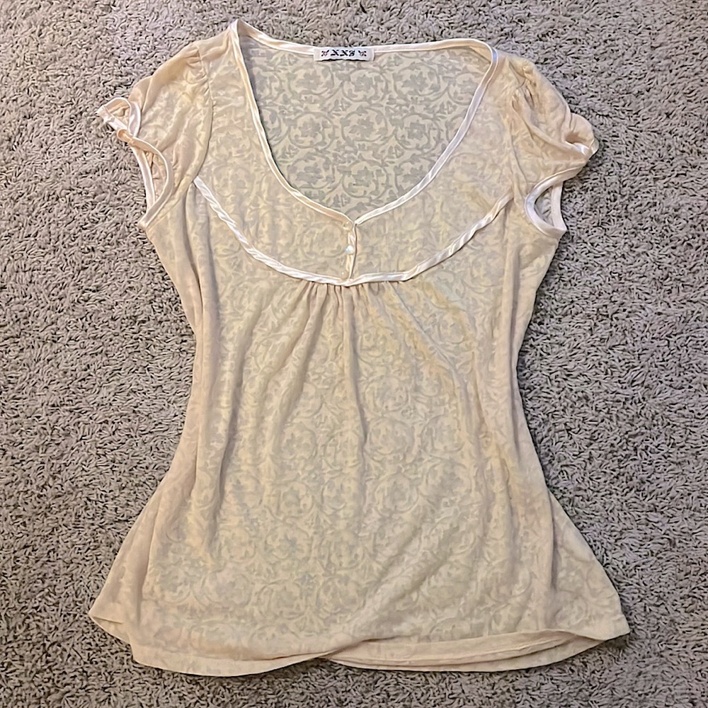 Vintage yellow t-shirt. dreamcore - fairycore - angelcore - cottagecore